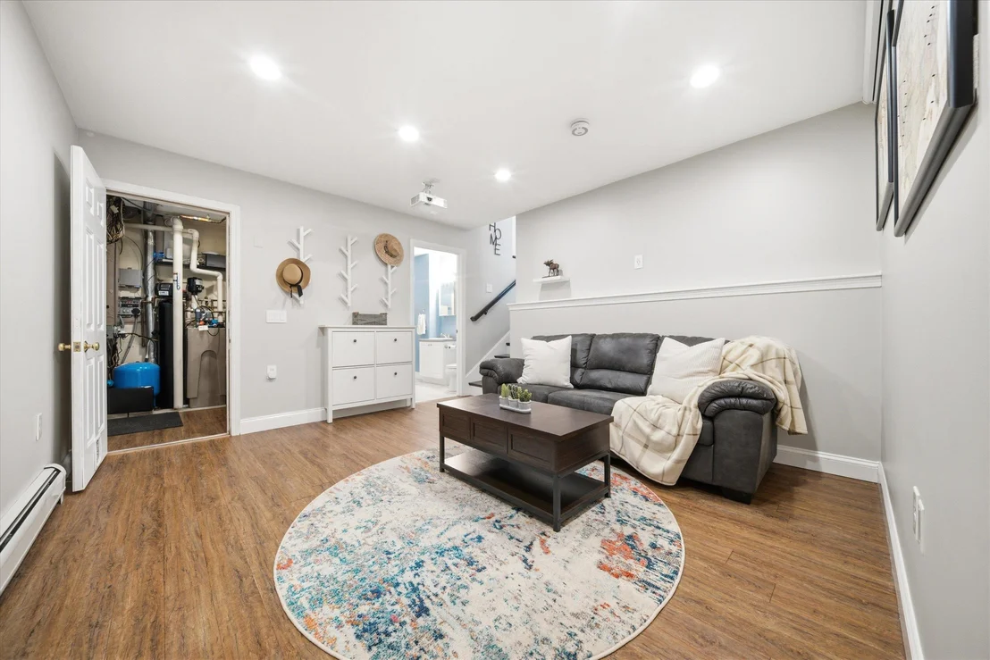 Photo of 107 Hackett Hill