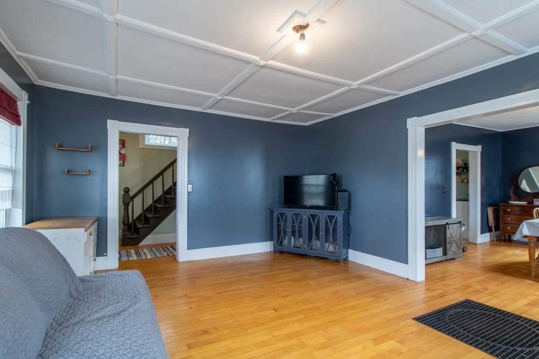 Photo of 44 Taylor