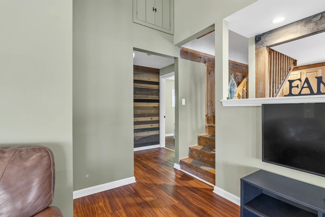 Photo of 6 Hideaway