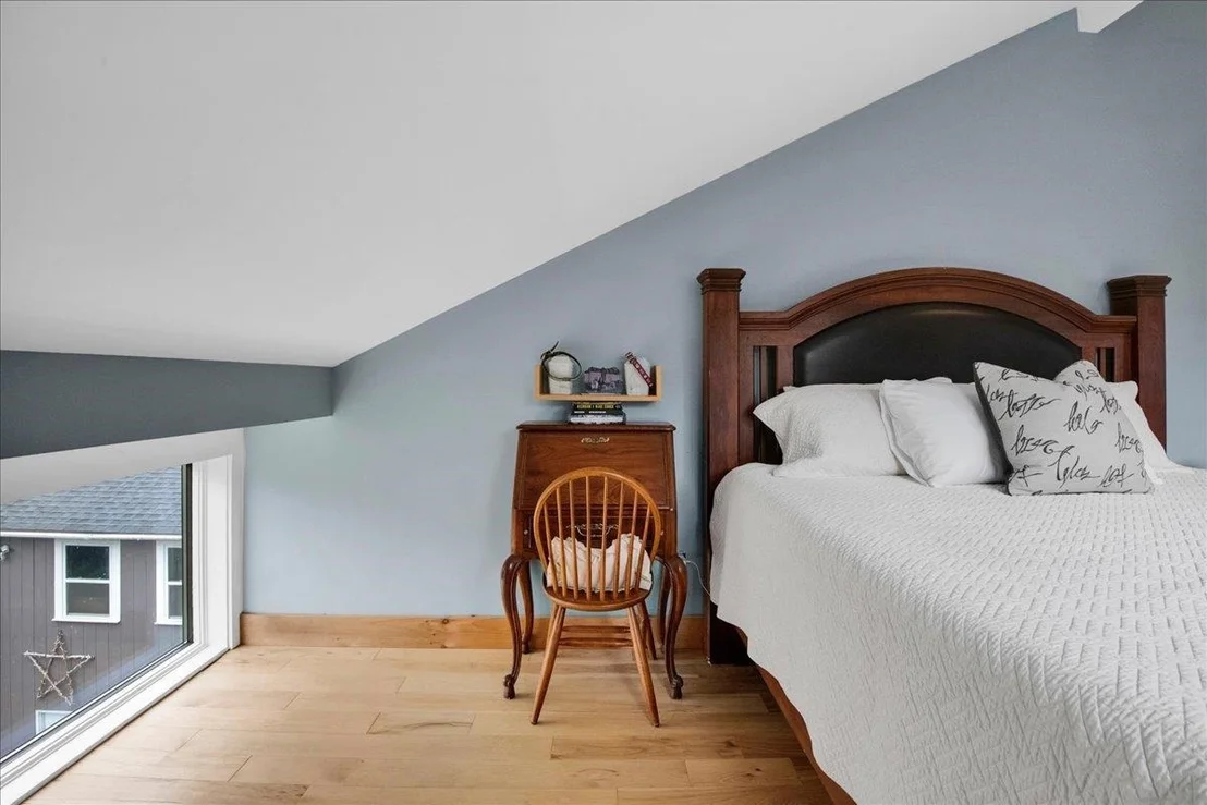 Photo of 204 Pike Hill