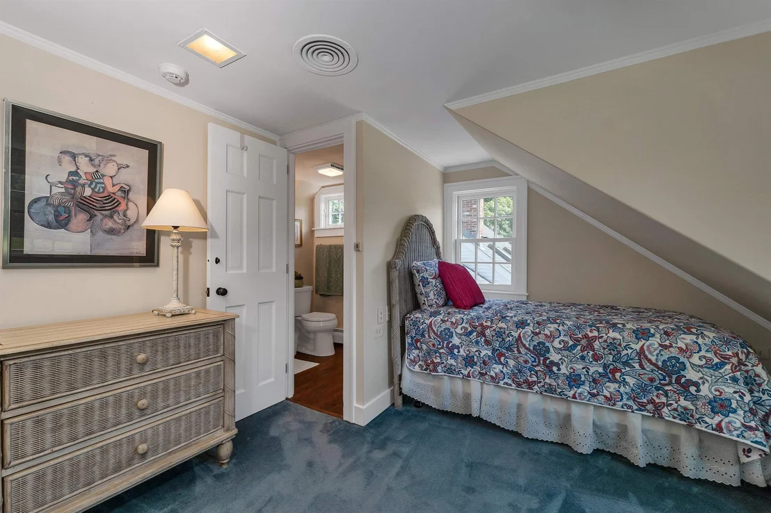 Photo of 108 Whitten Neck
