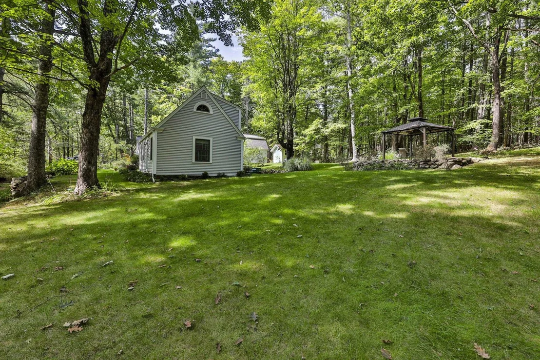 Photo of 8 Putnam Hill