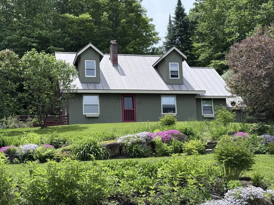 Photo of 699 Glenbrook