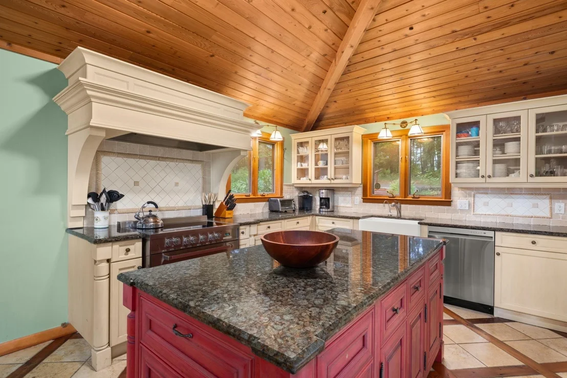 Photo of 835 Alpine View