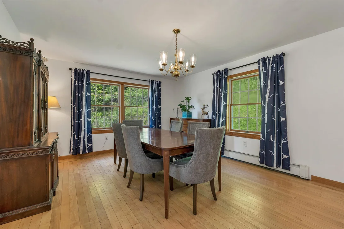 Photo of 1350 Barker
