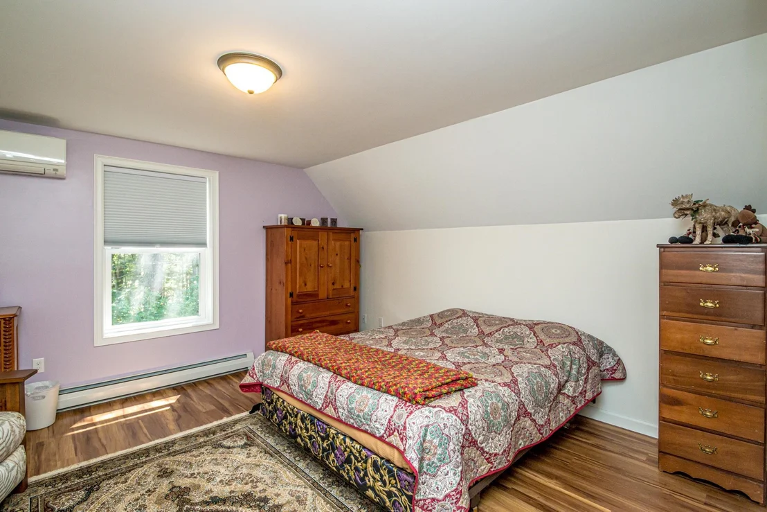 Photo of 86 Brookstone