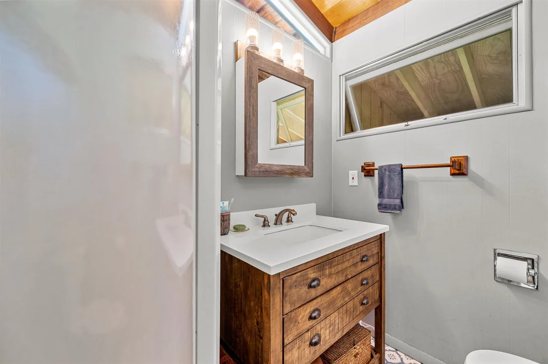 Photo of 155 Thacher