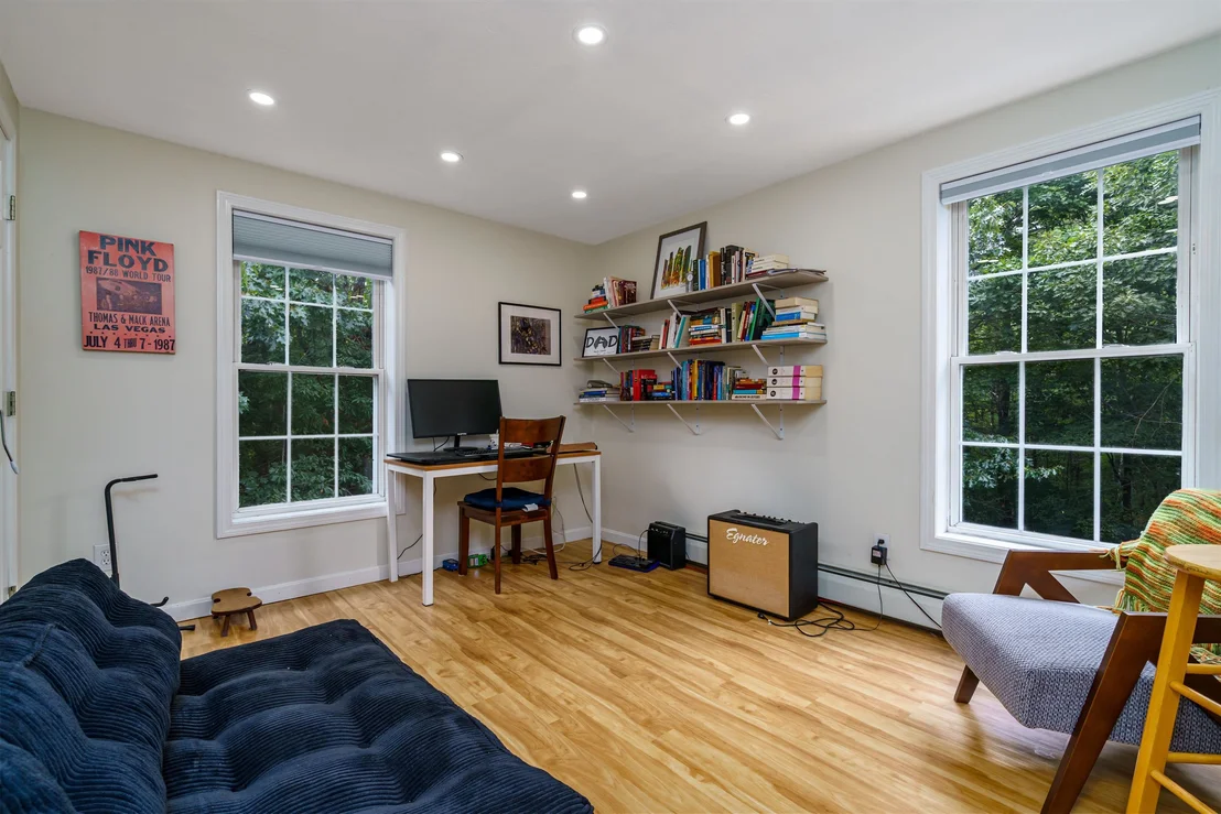 Photo of 37 Tamarack