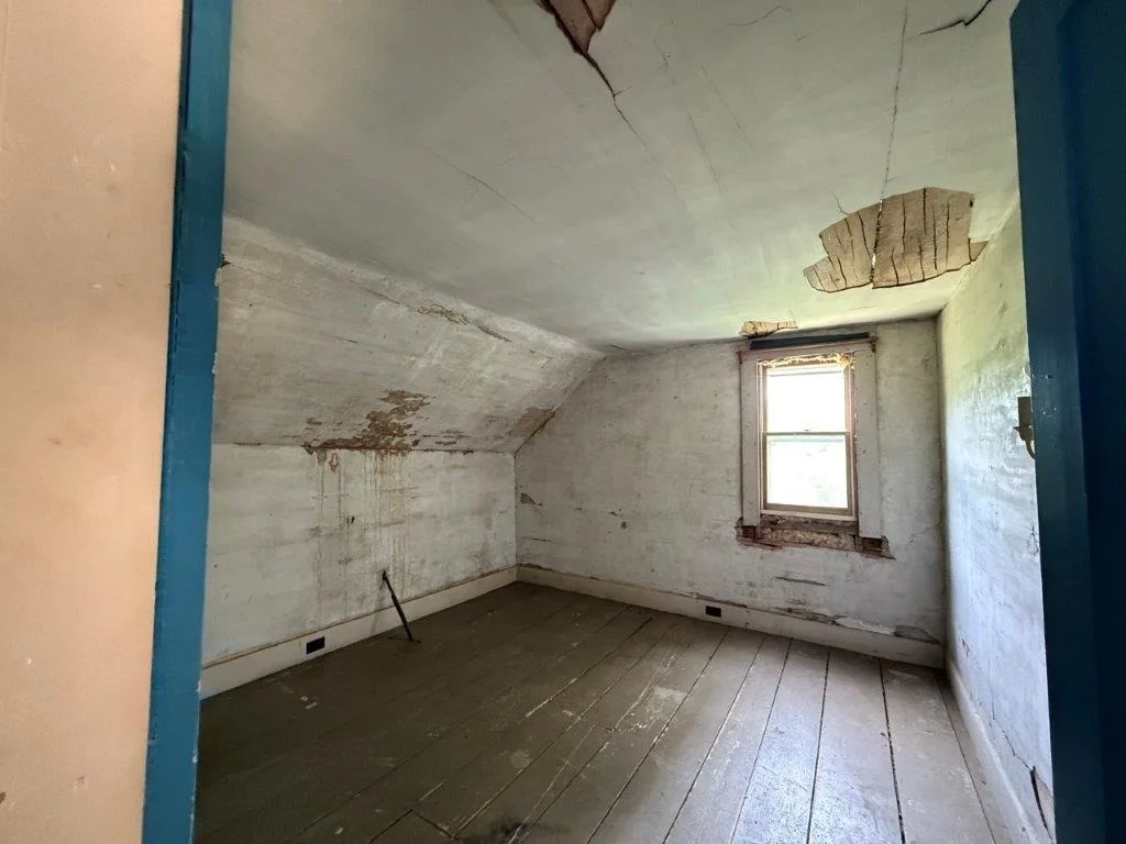 Photo of 446 Walker Brook