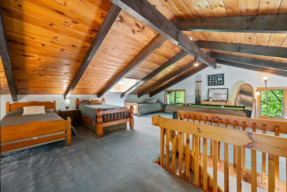 Photo of 275 Glen Ledge