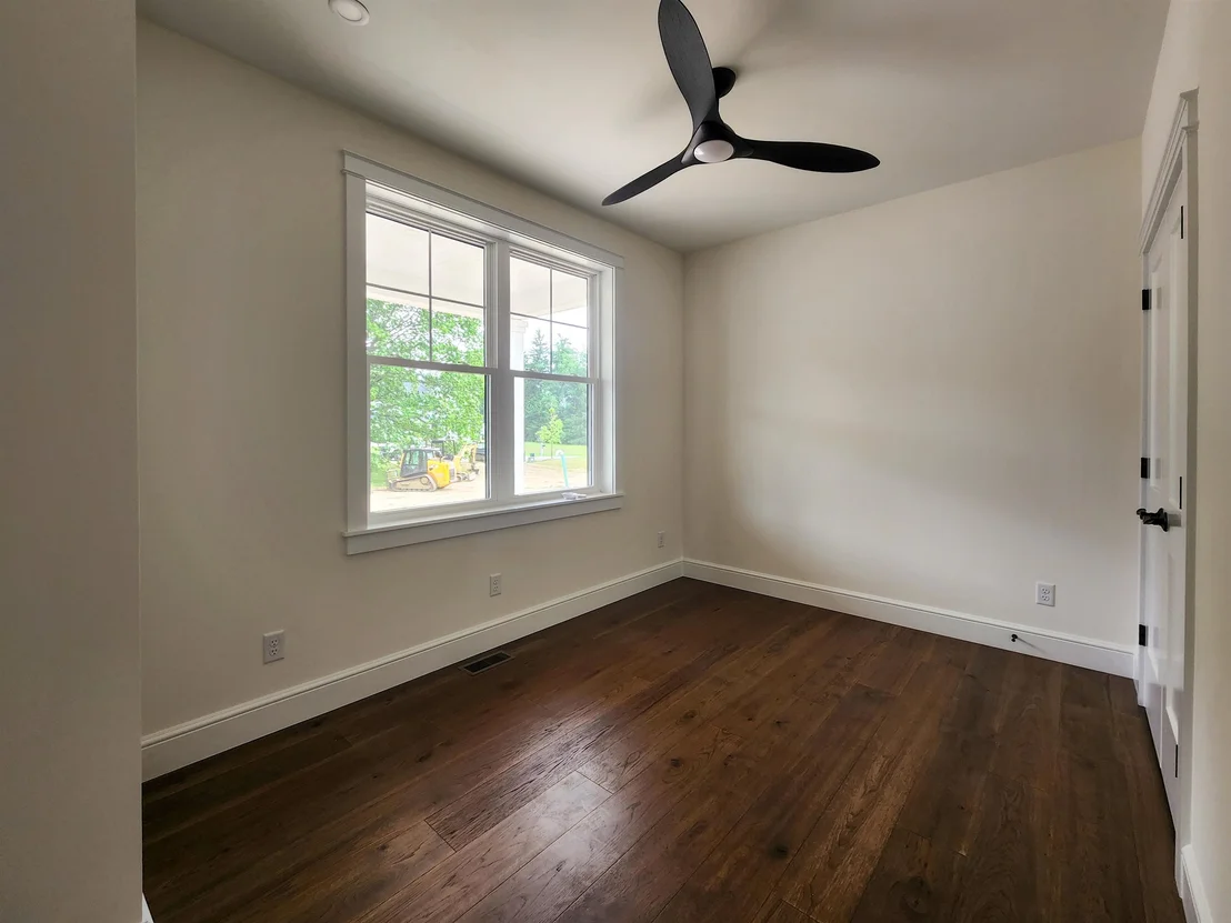 Photo of 9 Tilton