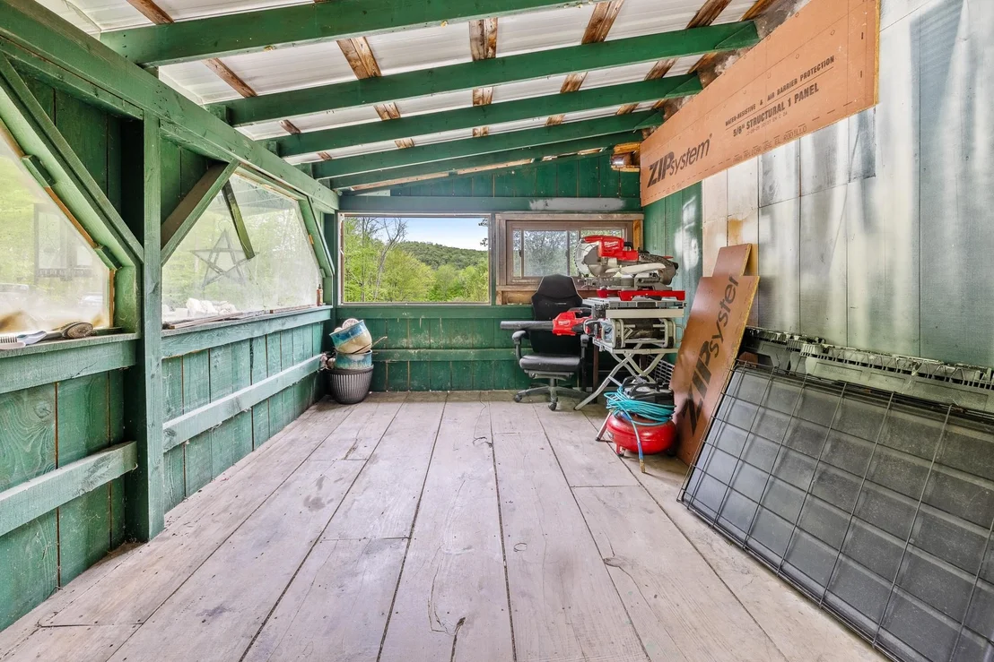 Photo of 2650 Rupert
