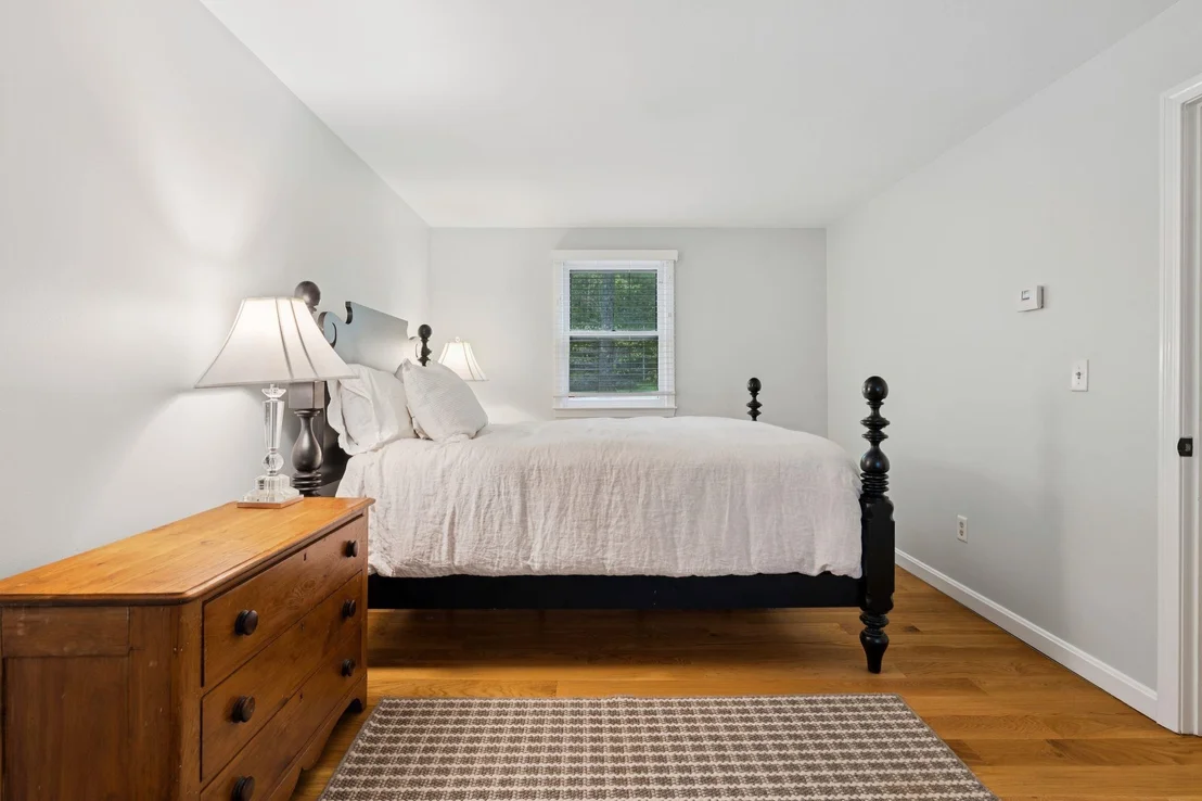 Photo of 12 Hemlock