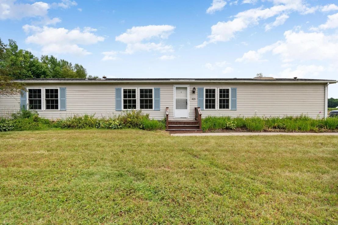 Photo of 425 Mountain View