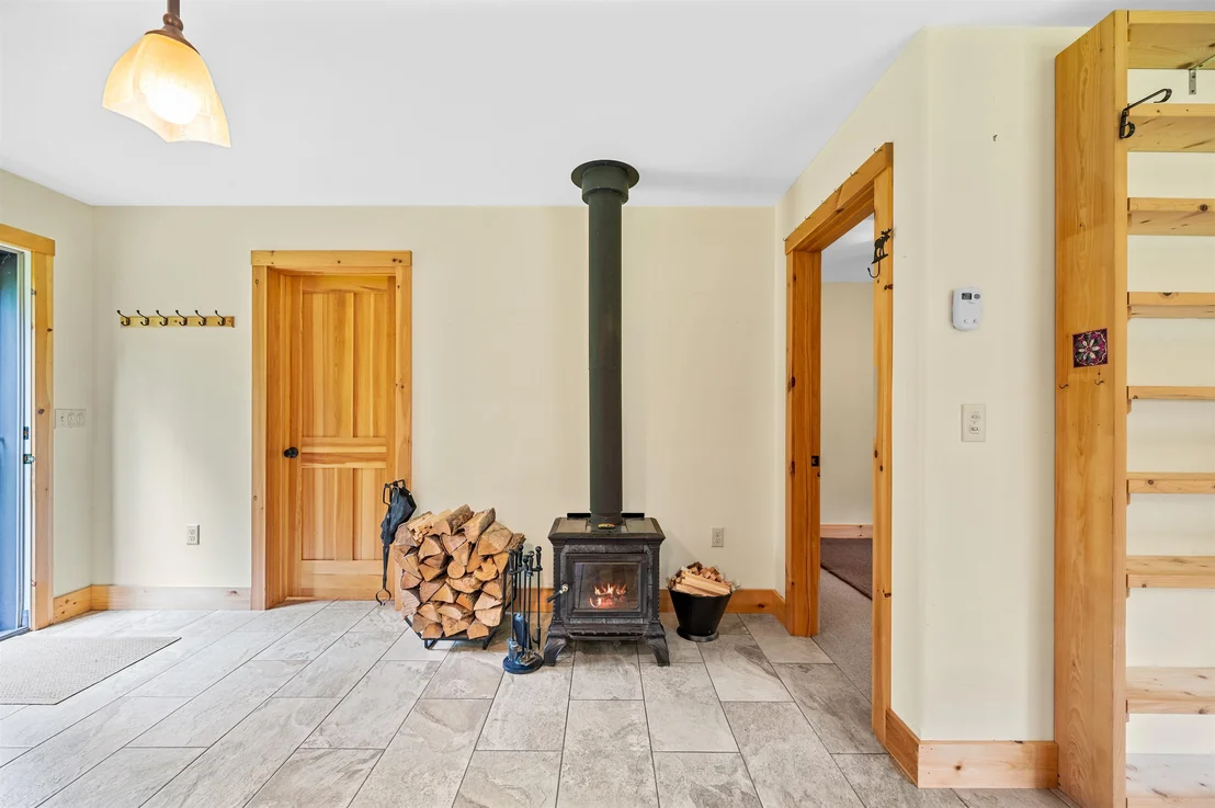 Photo of 228 Guyette