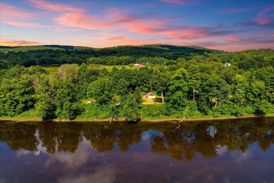 Photo of 288 River