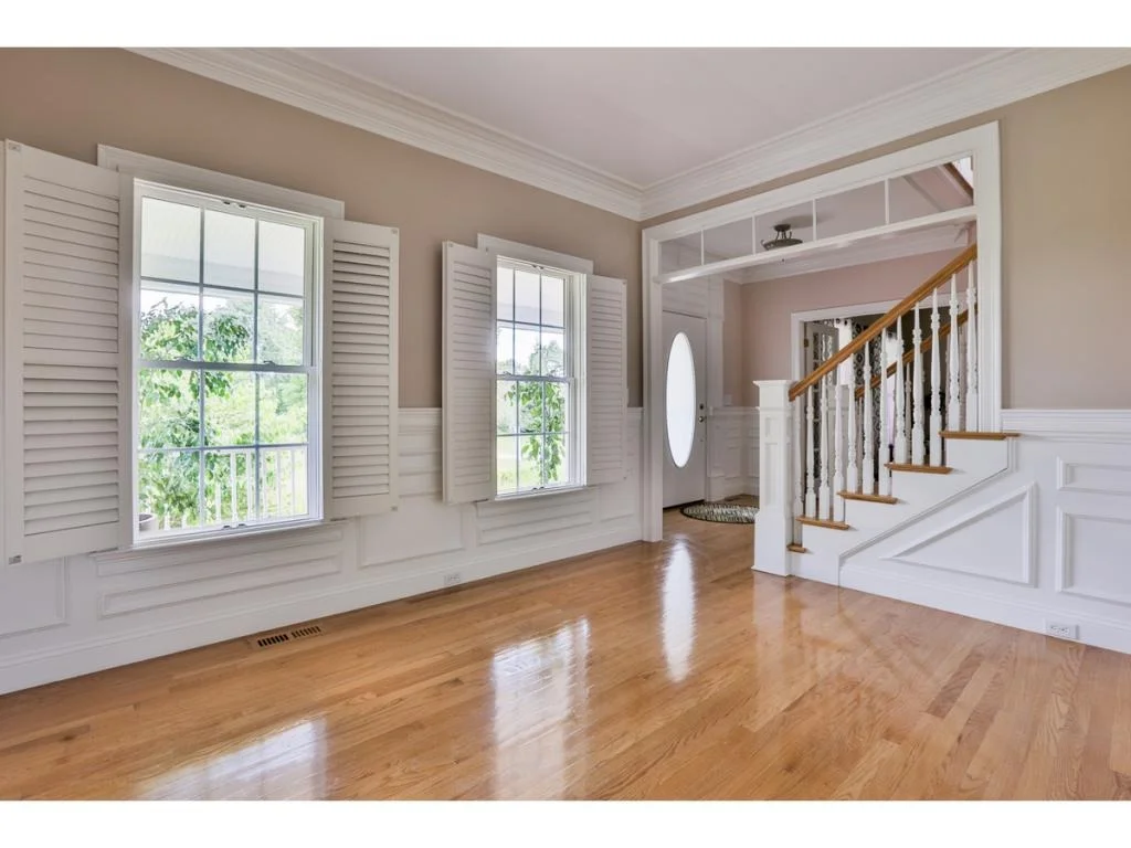 Photo of 357 N Amherst