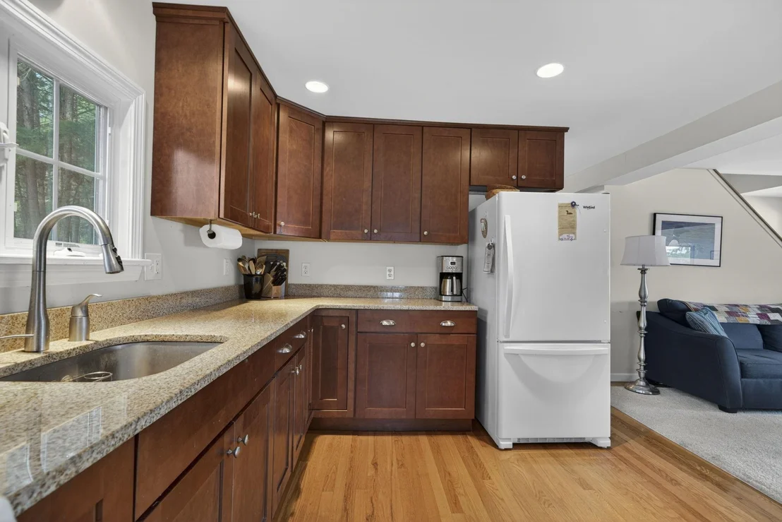 Photo of 408 Whitney