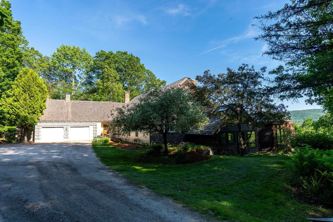 Photo of 838 Cricket Hill