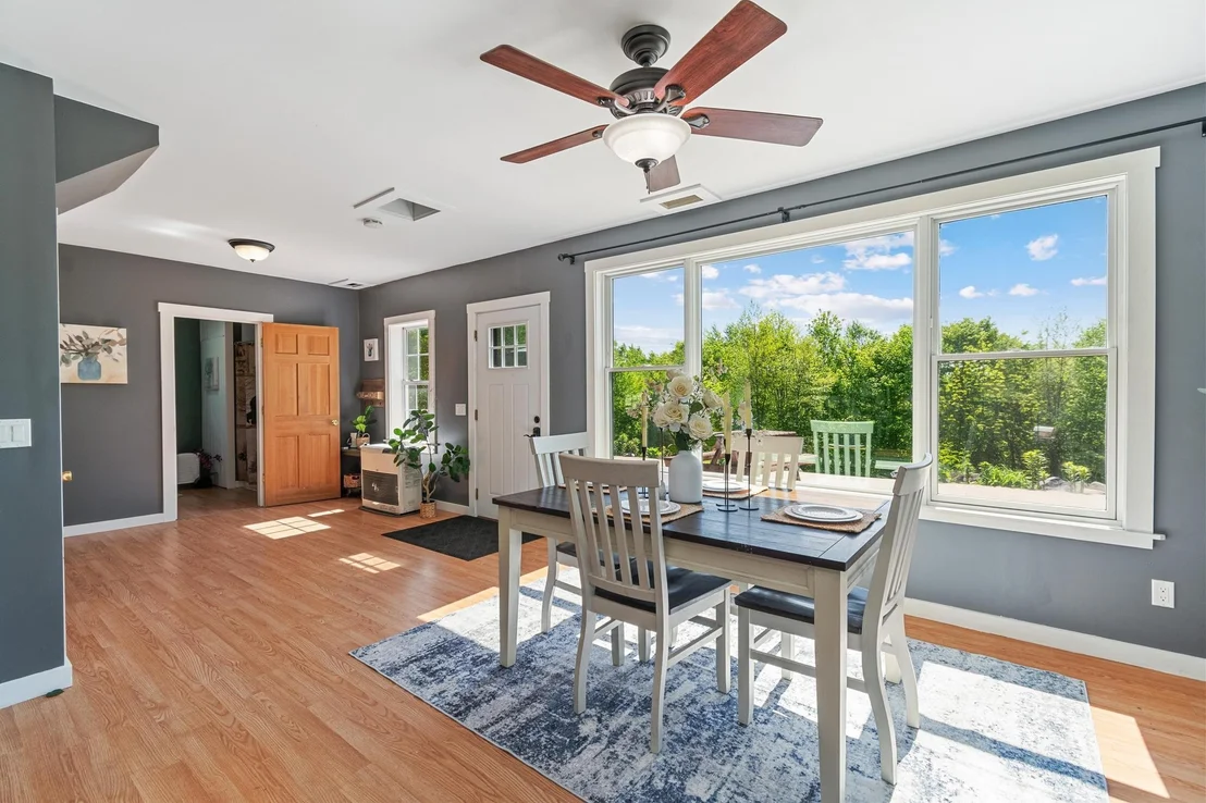Photo of 559 Valley View