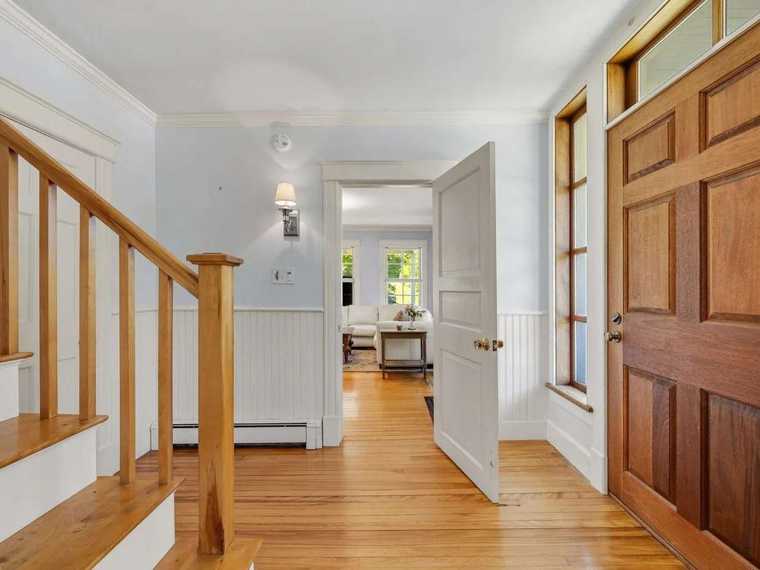 Photo of 609 Common