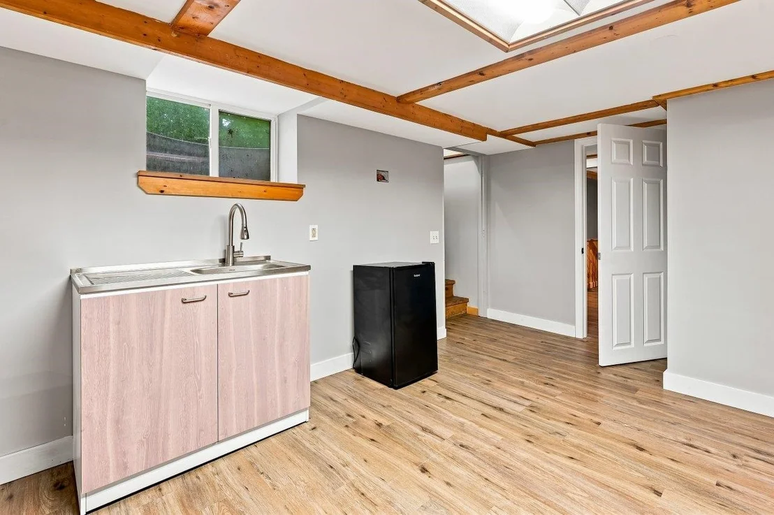 Photo of 143 Long Hill
