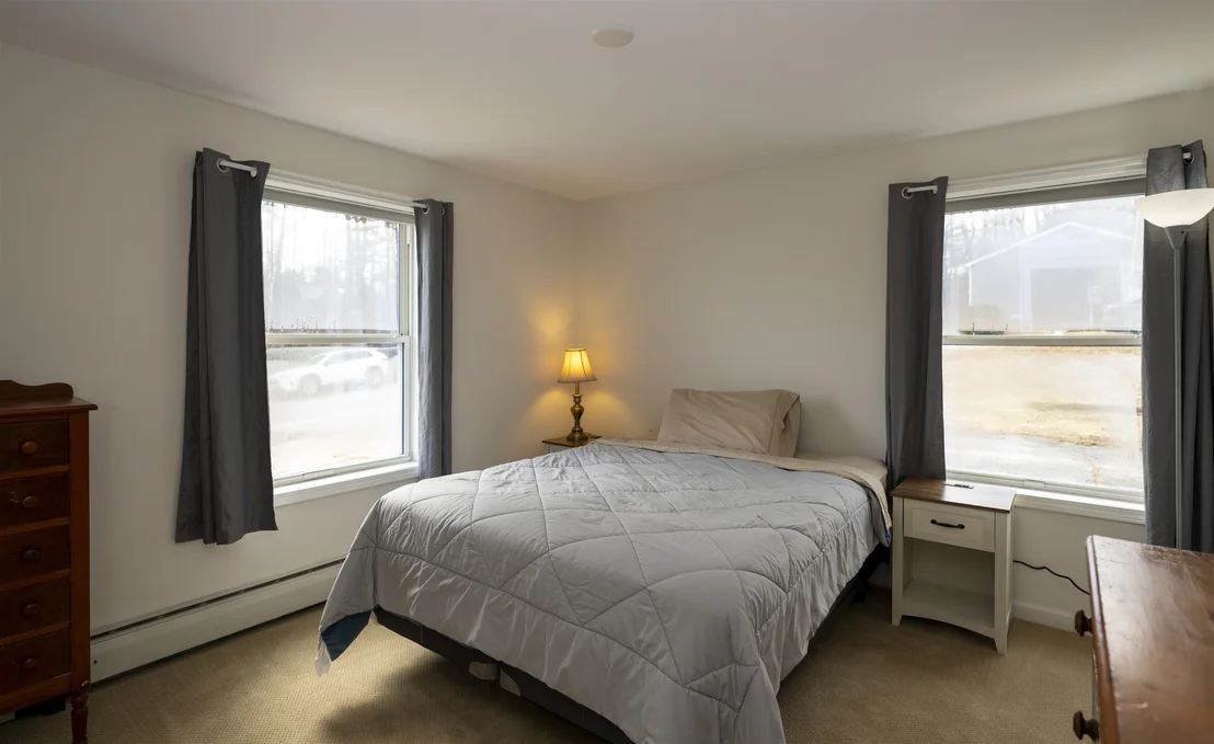 Photo of 401 Colonial