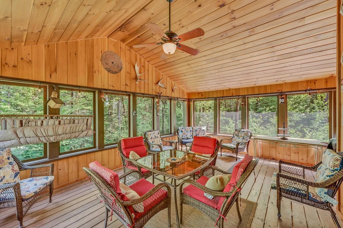 Photo of 1560 Cherry Valley