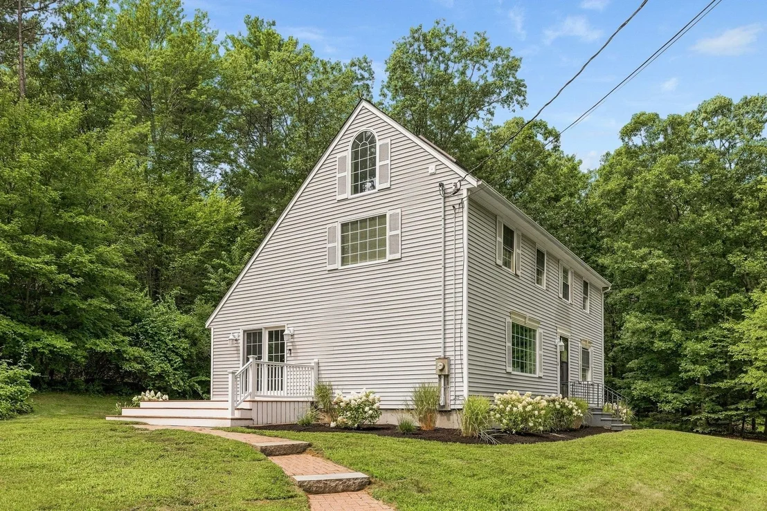 Photo of 8 Brookhaven