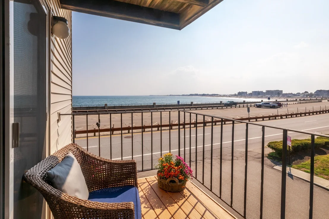Photo of Unit B7 at 463 Ocean