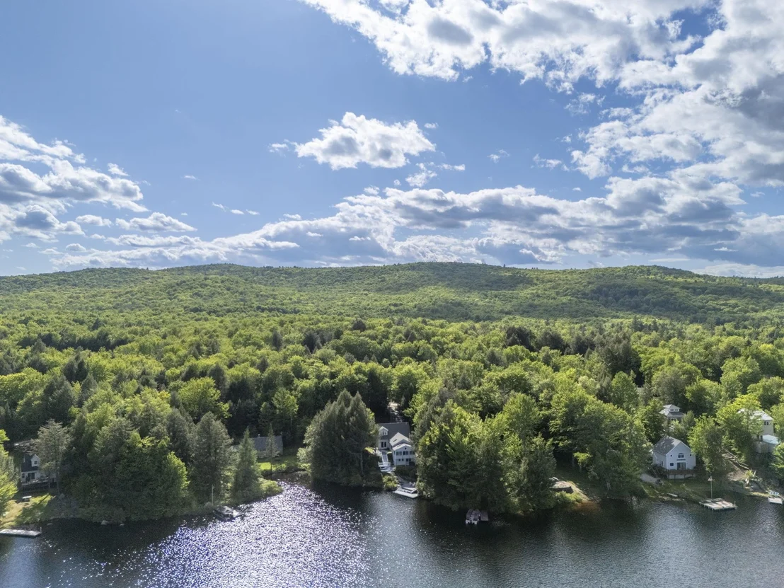 Photo of 2221 Valley