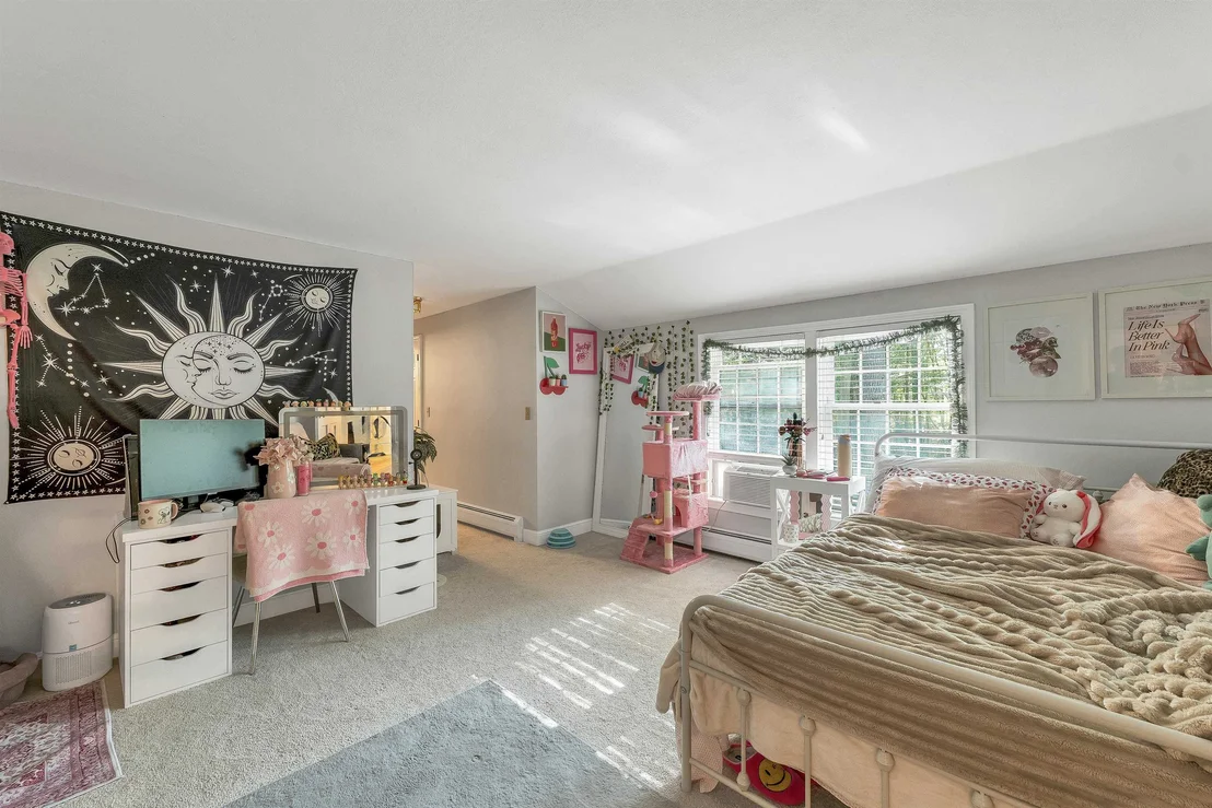 Photo of 9 Meadowview