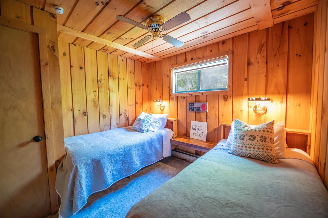 Photo of 15 Bears Den