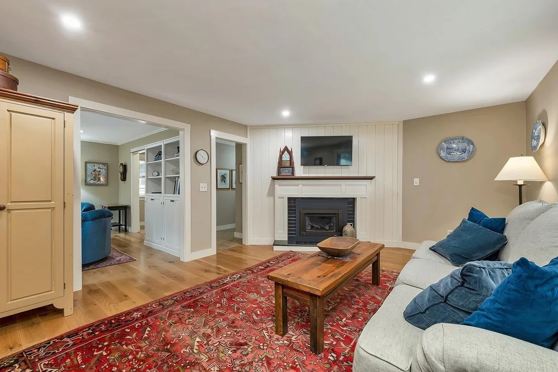 Photo of 3 Oak Knoll