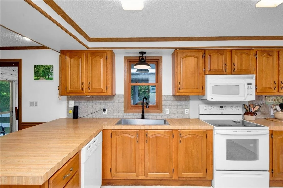 Photo of 107 Williston Woods