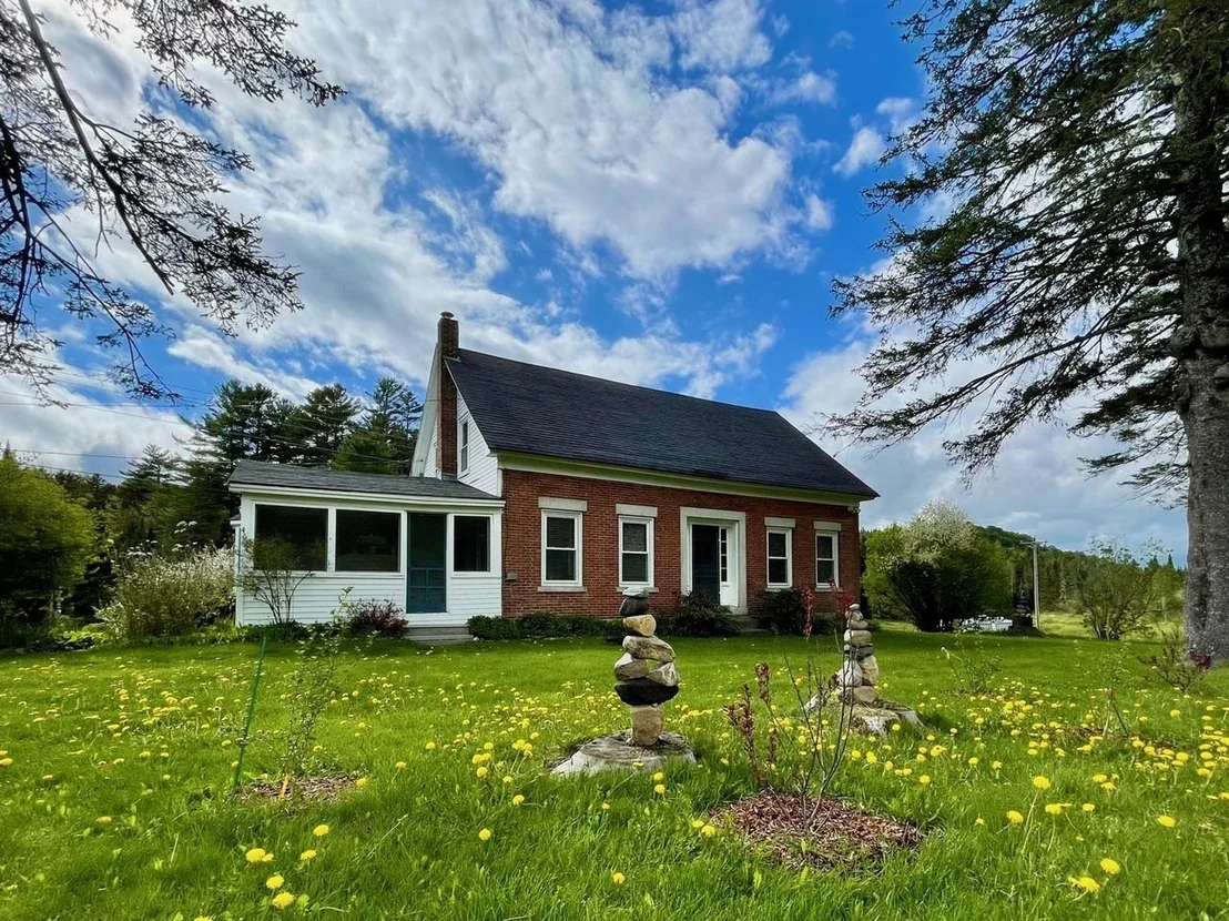 Photo of 4614 Brook