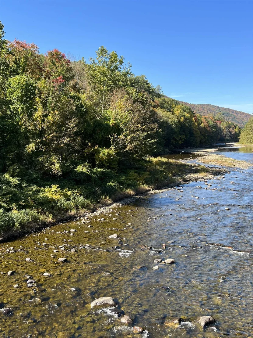 Photo of 1297 River