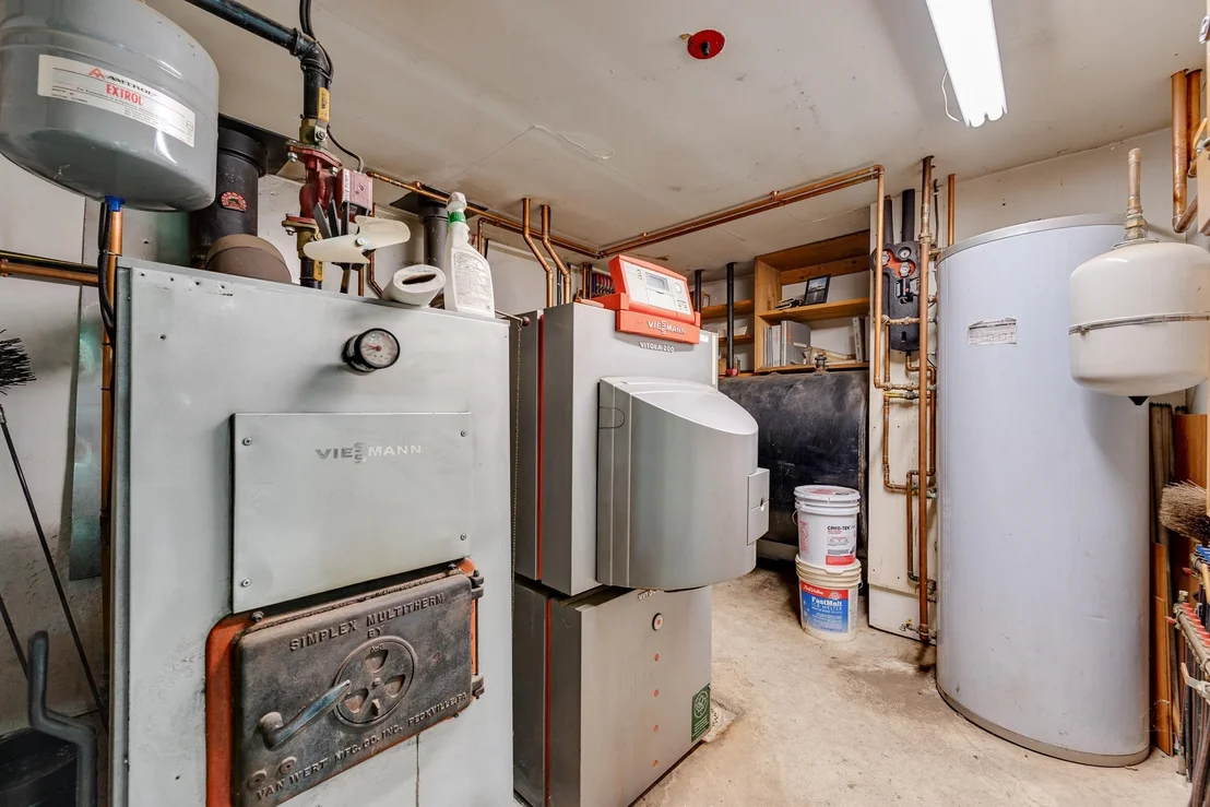 Photo of 1012 Hallstrom