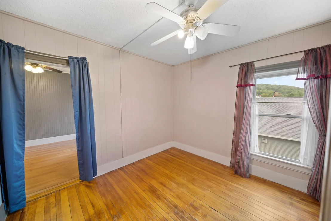 Photo of 83 Spring