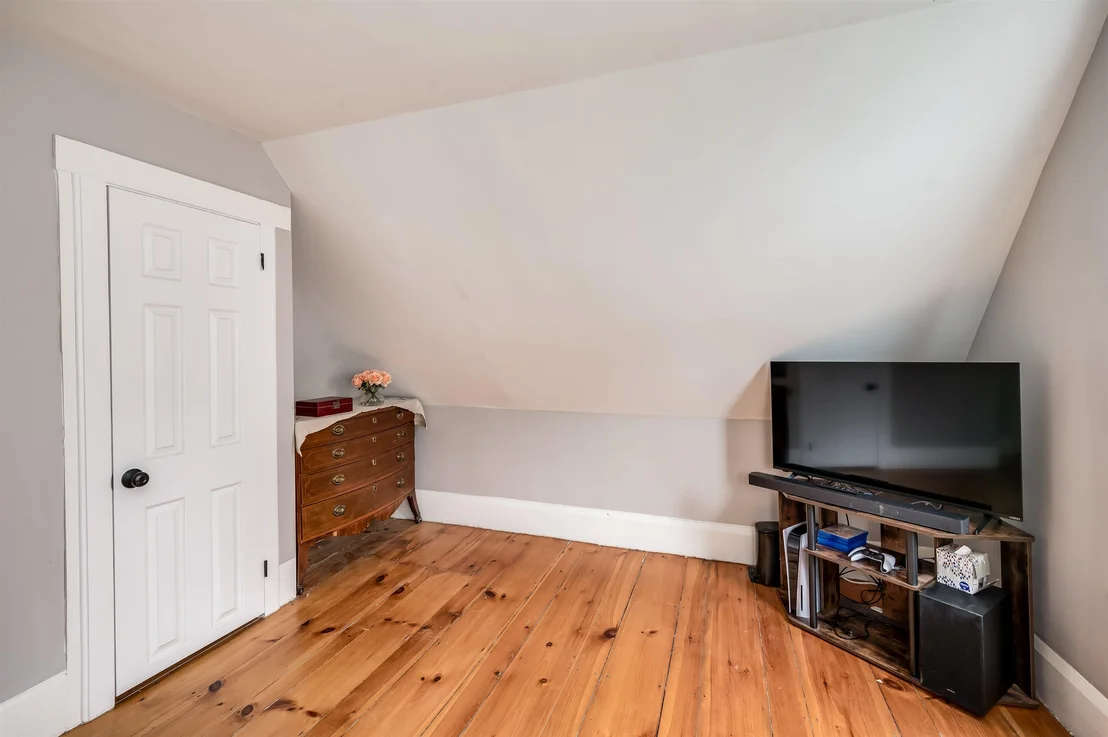 Photo of 60 Batchelder