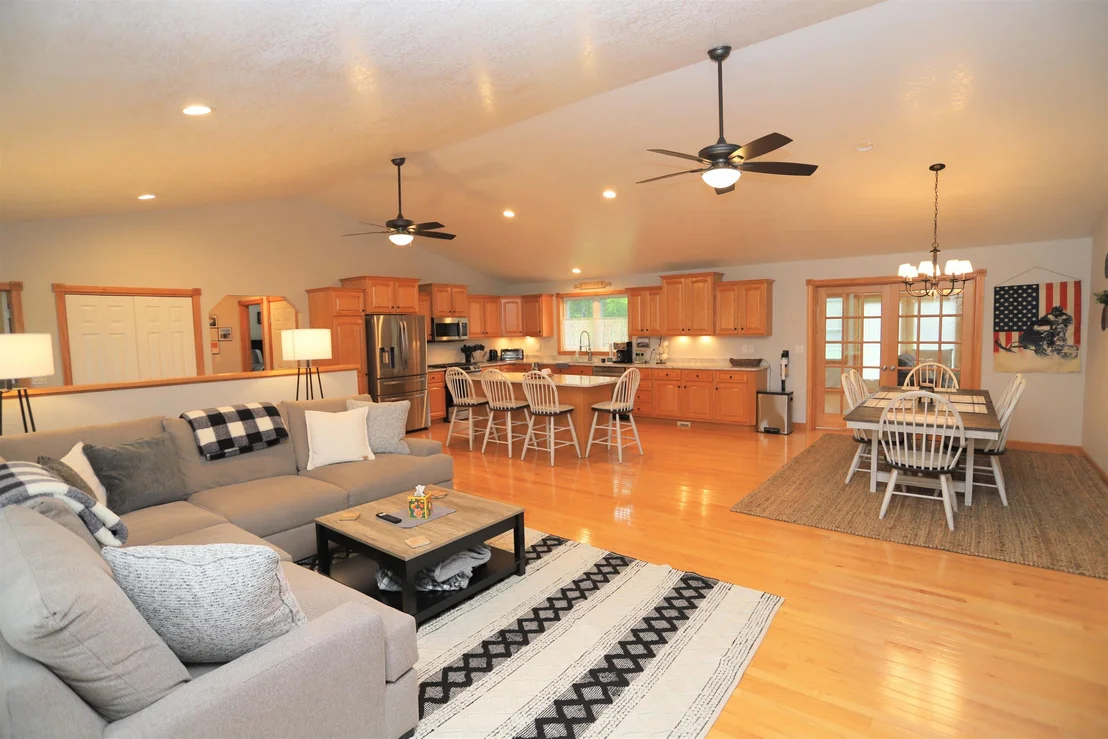 Photo of 348 Whispering Pines