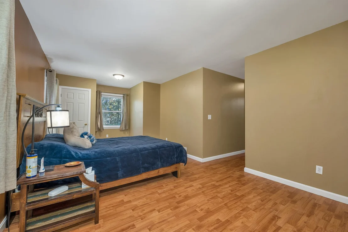 Photo of 166 Red Gate