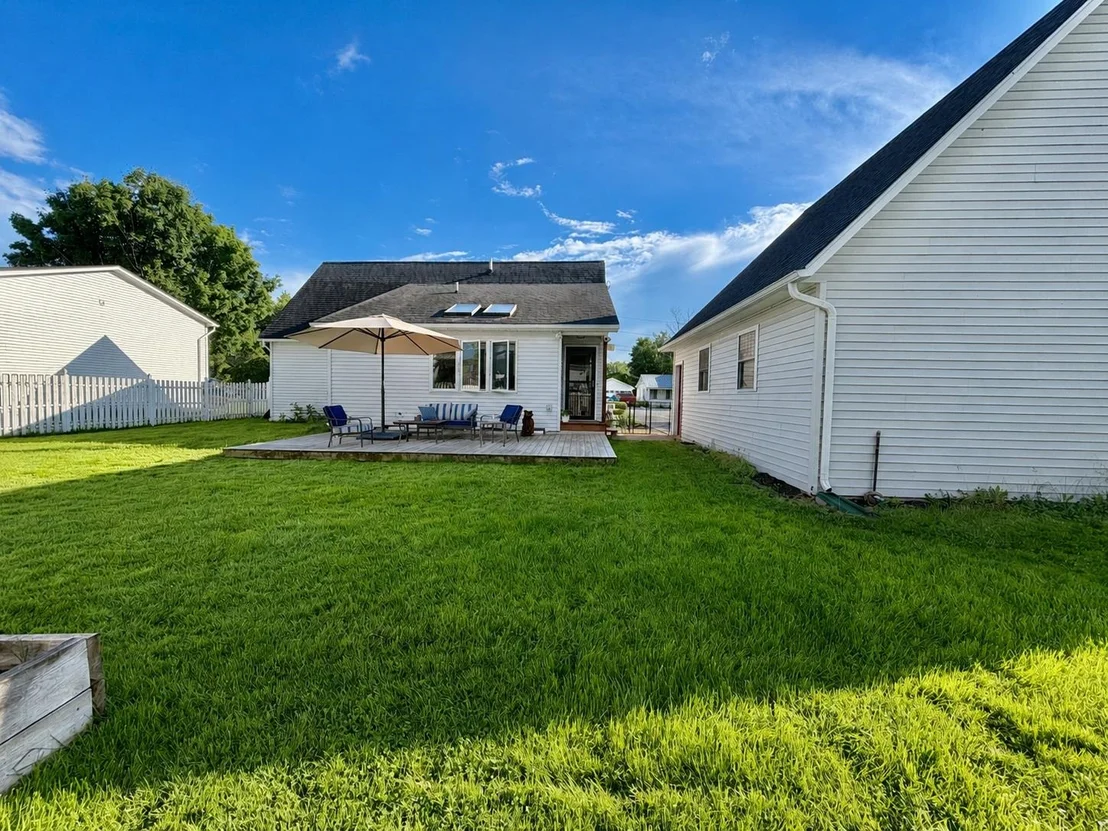 Photo of 23 Guyette