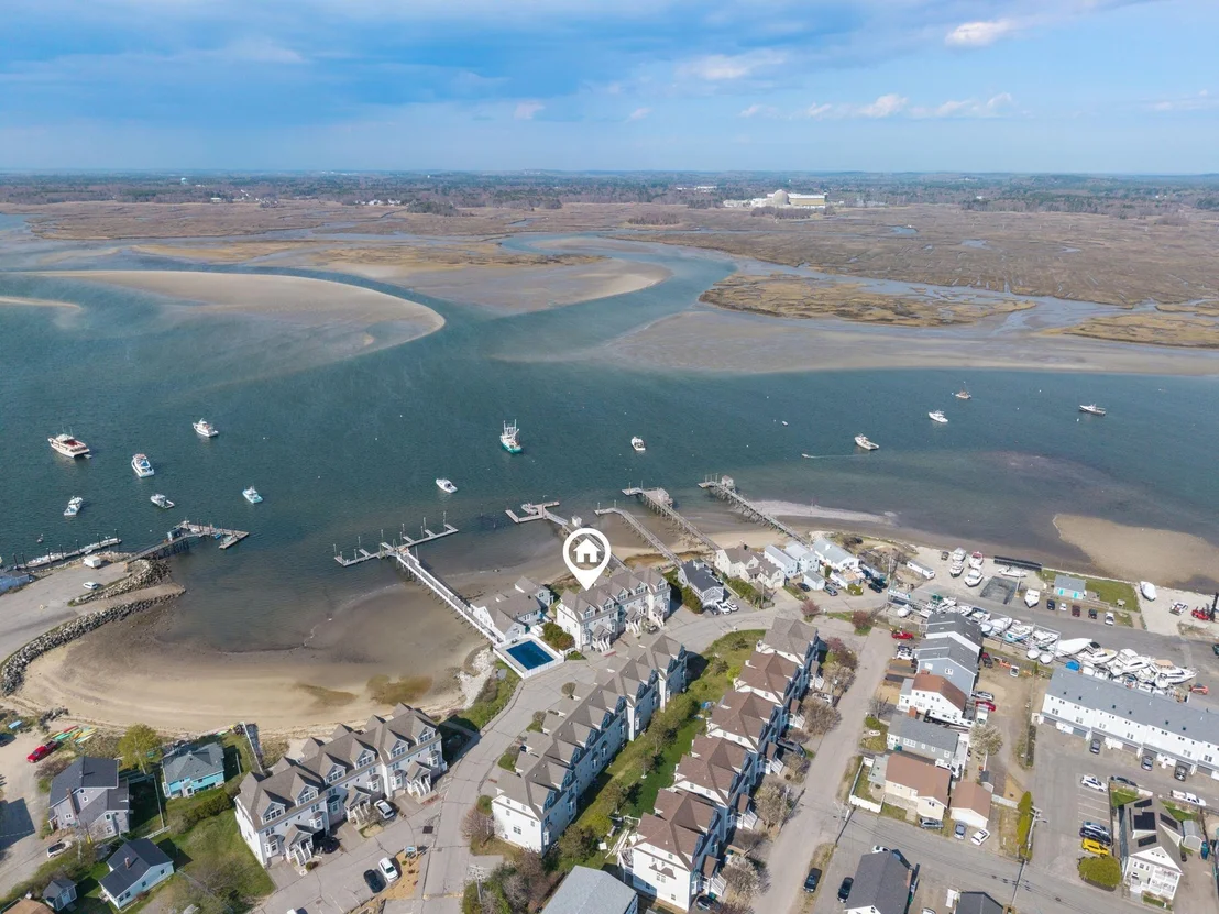 Photo of Unit 4 at 24 Harbor