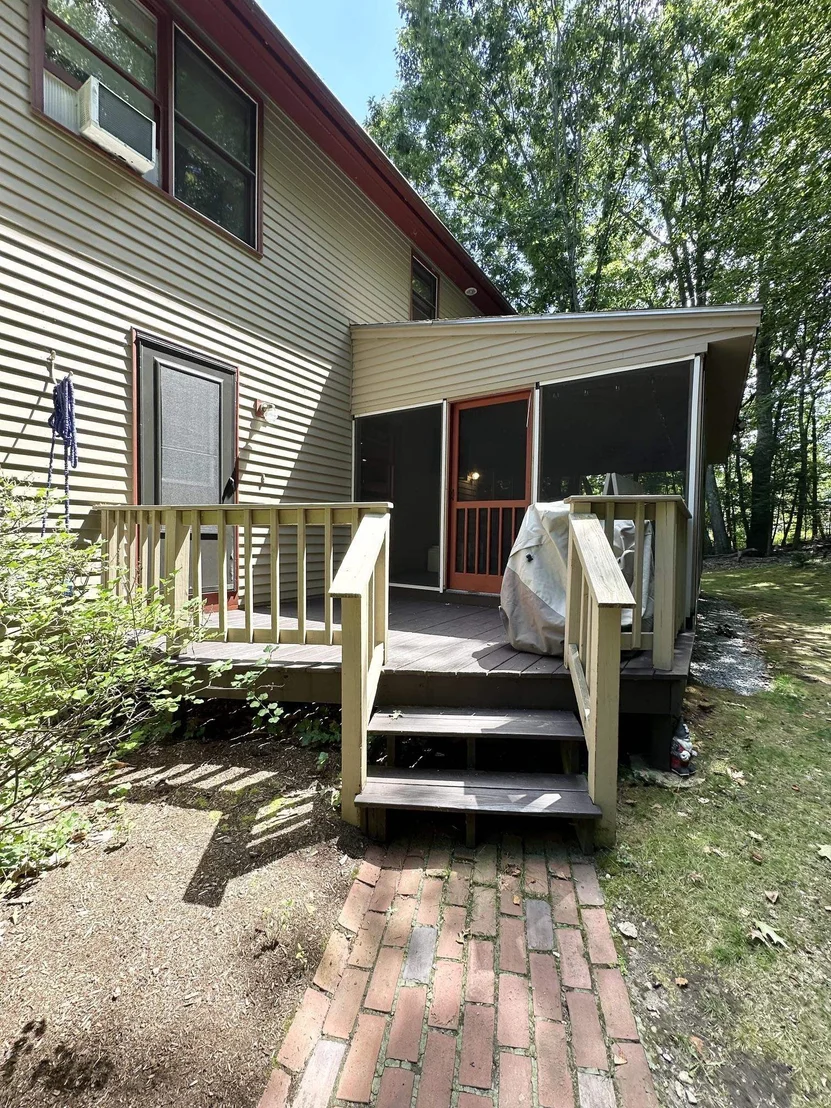 Photo of 533 Black Brook