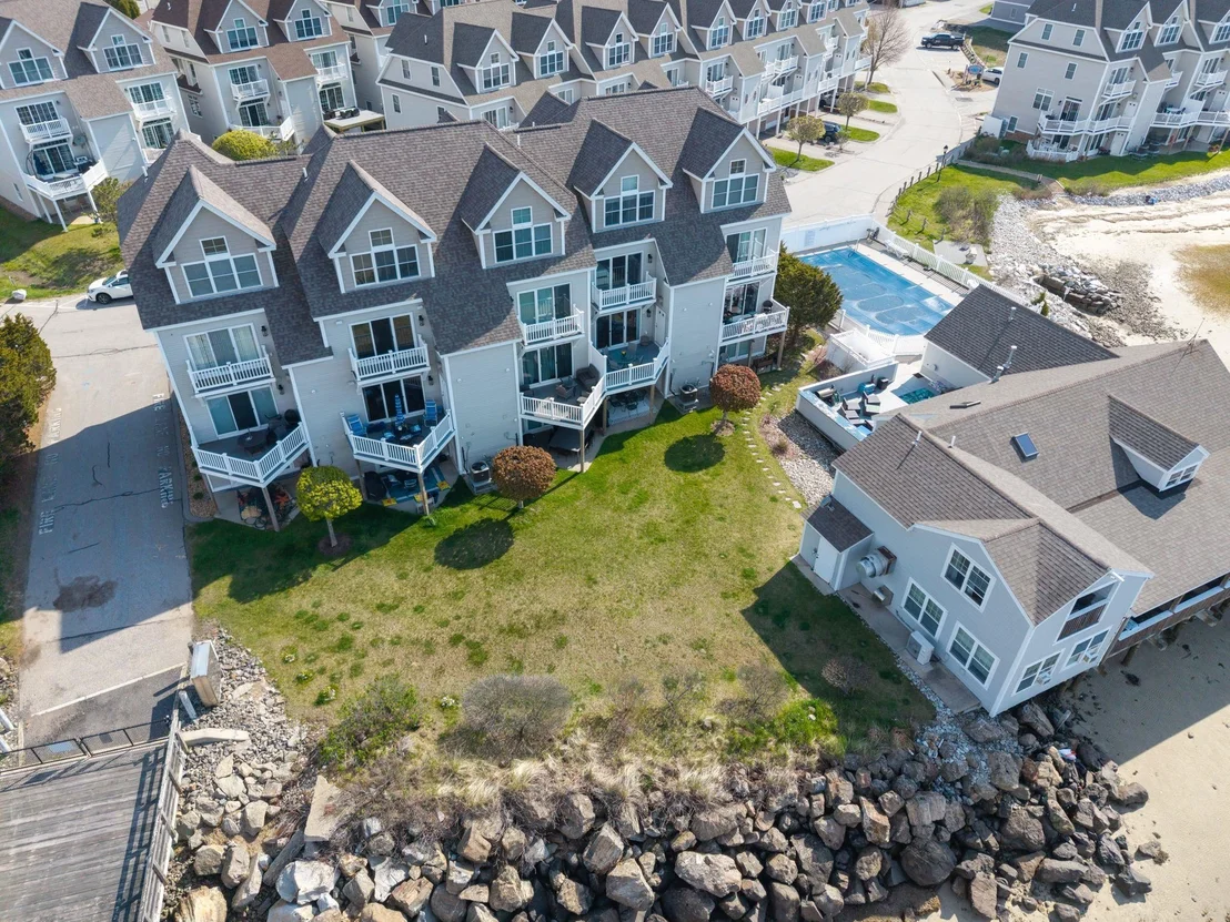 Photo of Unit 4 at 24 Harbor