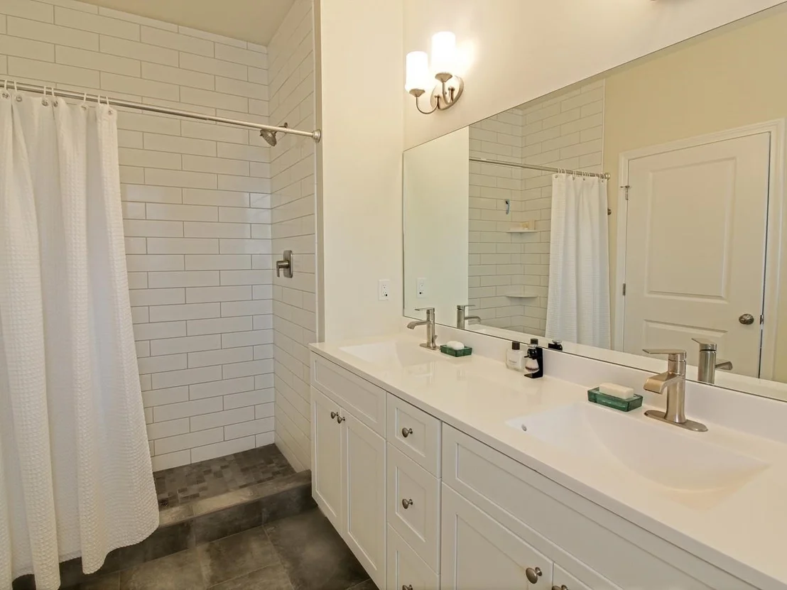 Photo of 115 Horseshoe