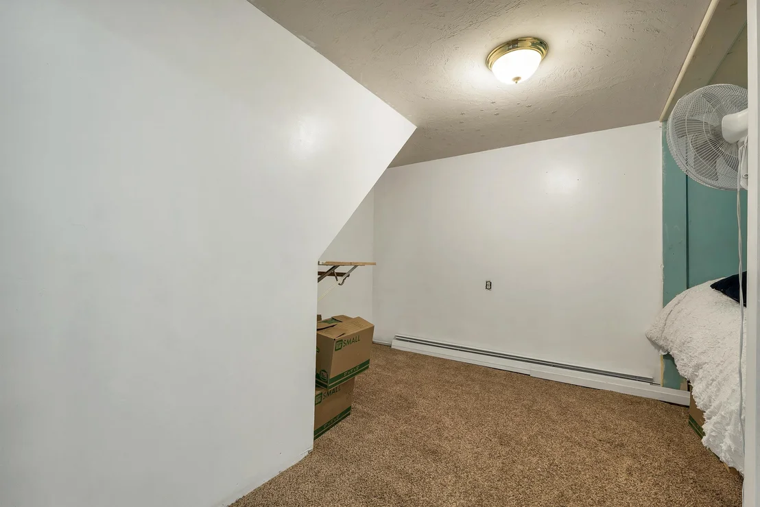 Photo of 76 I