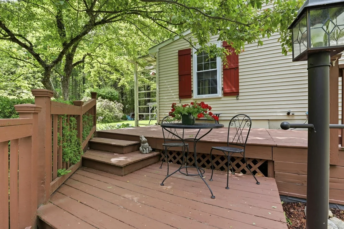 Photo of 110 Podunk