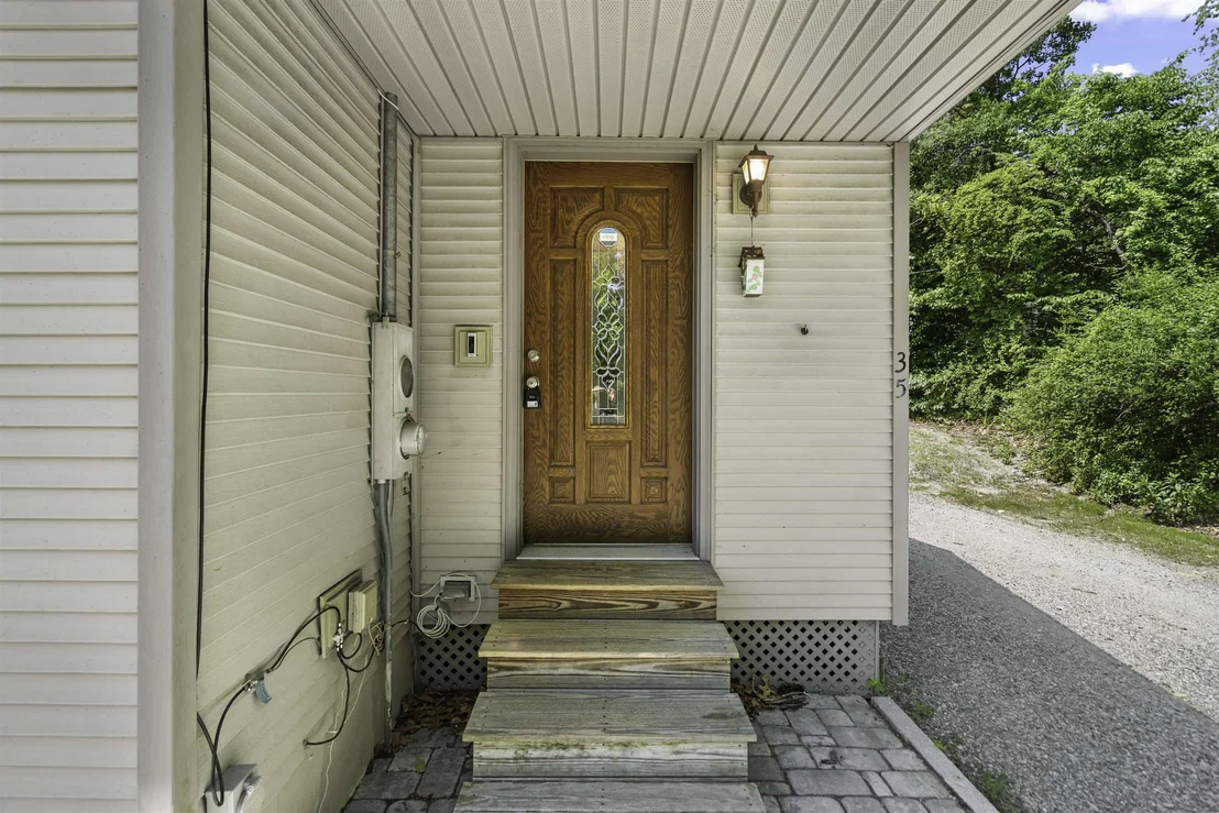 Photo of 35 Tyler